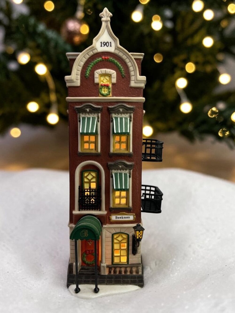 Dept 56 Christmas in the City, Beekman House Lighted Building (No Ladder/Box)